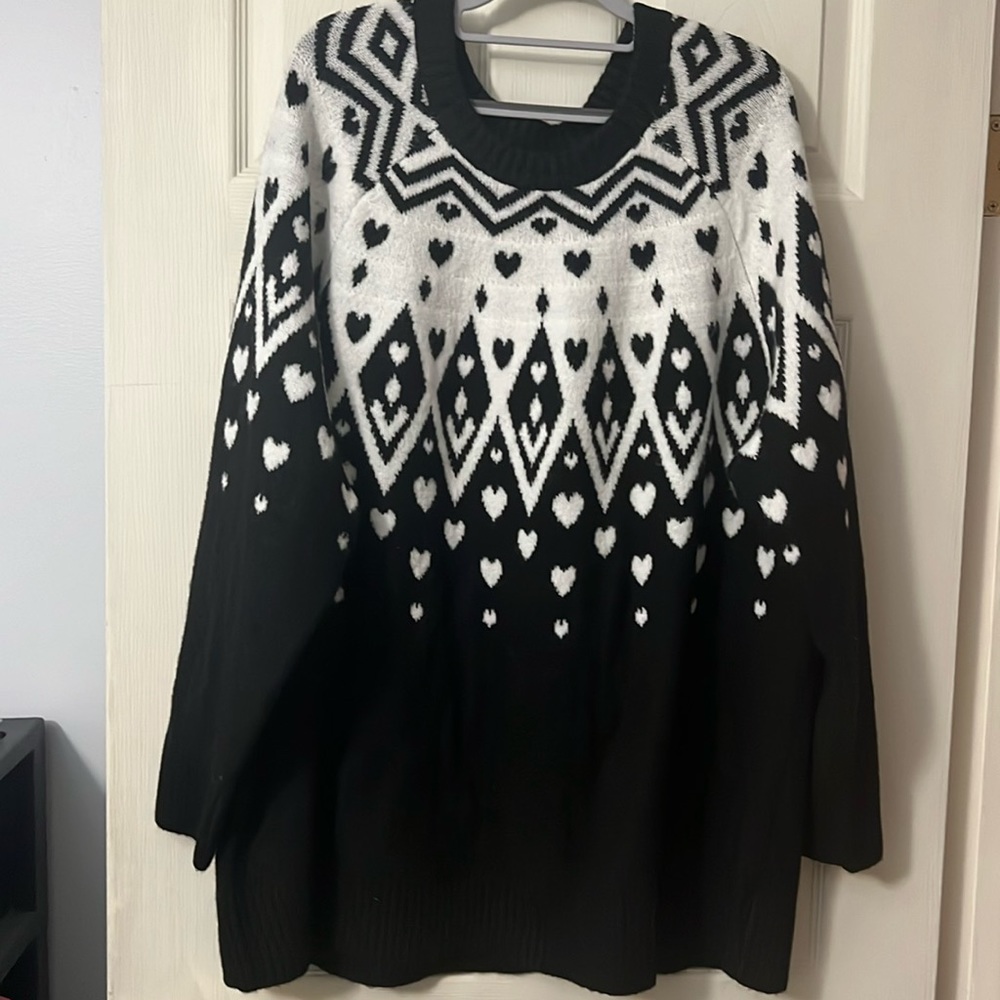 Torrid NWOT Sz 3 hearts vegan sweater